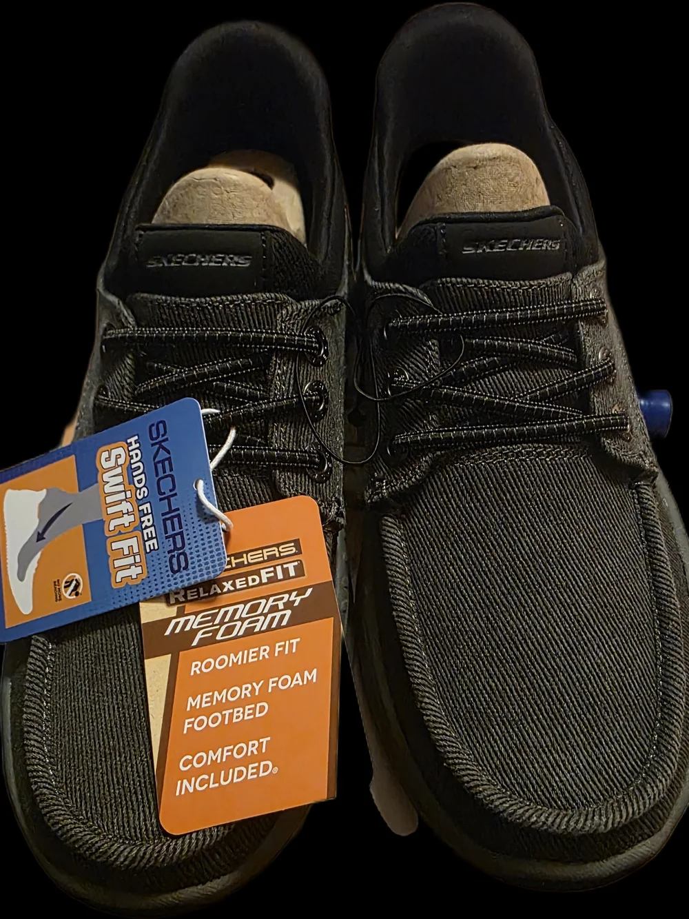 Skechers Men's Black Canvas Size 8 Swift Fit Shoes NEW
